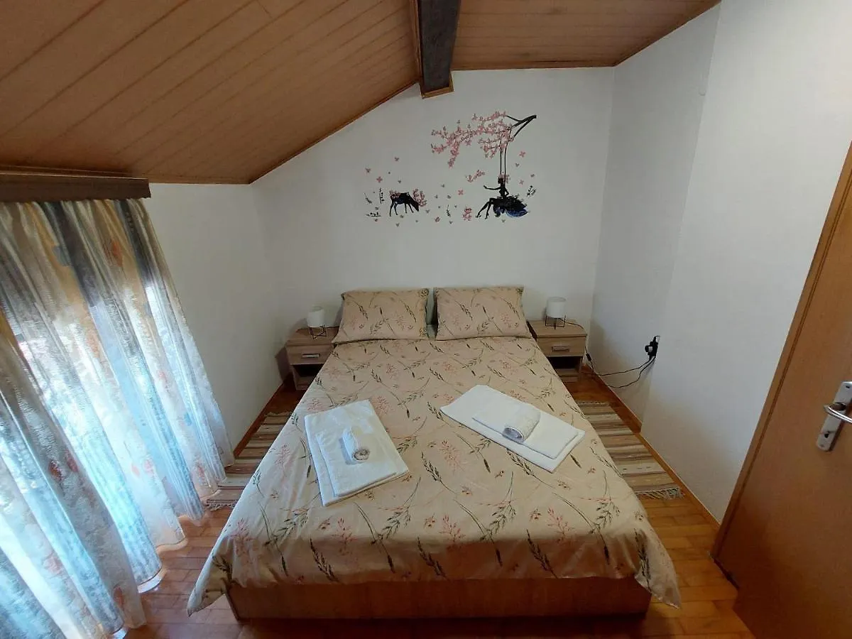 Apartment Mila With Jacuzzi Spa Pula Kroatien
